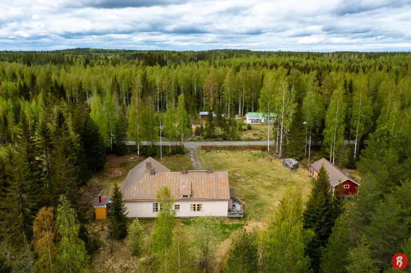 Ancienne école ~260 m² (1935) + rantasauna, 2,06 ha, Kivijärvi — Keihärinkoski — 18