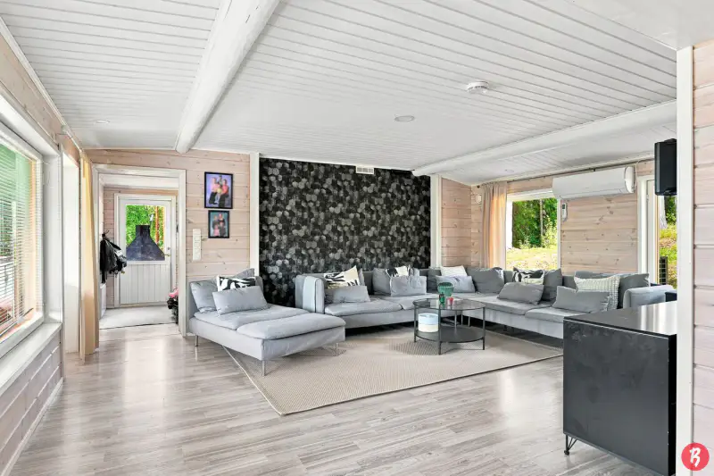 Maison ~133 m² (1977), rive Heitjärvi, 4 160 m² — Kivijärvi — 2