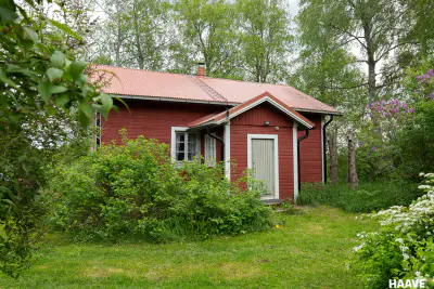 Tupa rouge ~54 m² (1902, rénov. 2010–13), 2 883 m², Kauvatsanjoki — Rutuna / Kokemäki — 1
