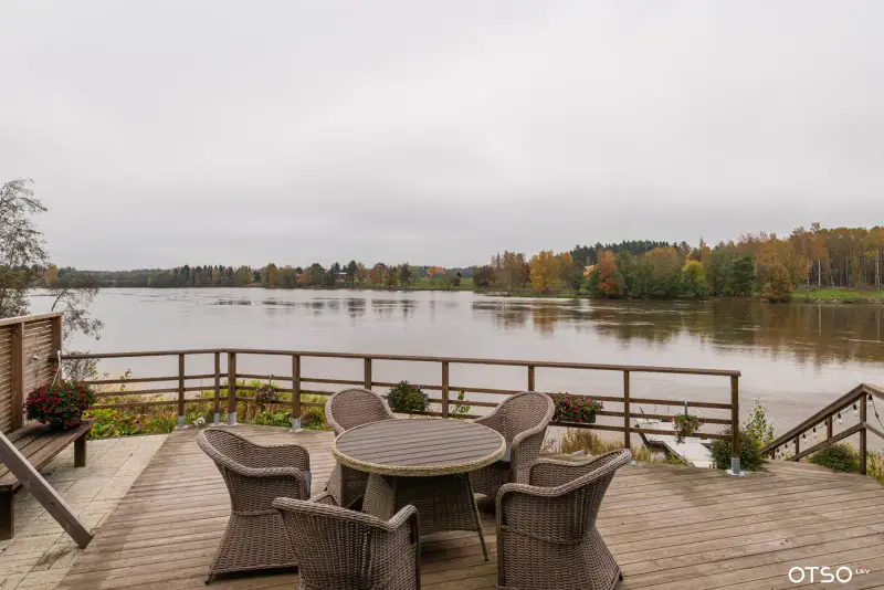 Maison de plain-pied ~122,5 m² (2019, classe A) + sauna de rive et tupa, 12 717 m² et rive privée sur le Kokemäenjoki — Peipohja / Kokemäki — 18