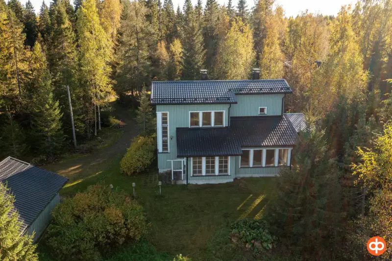 Maison à l’architecture soignée ~148 m² (1993) + sauna, 5 050 m² et ~70 m de rive de mer privée — Ruotsalo / Kokkola — 7