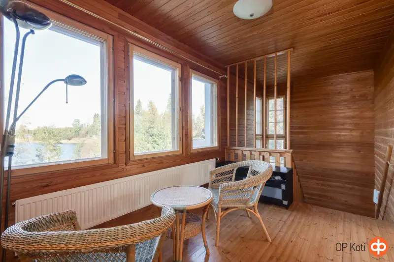 Maison à l’architecture soignée ~148 m² (1993) + sauna, 5 050 m² et ~70 m de rive de mer privée — Ruotsalo / Kokkola — 15