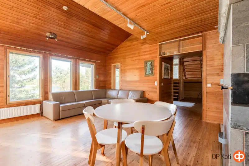Maison à l’architecture soignée ~148 m² (1993) + sauna, 5 050 m² et ~70 m de rive de mer privée — Ruotsalo / Kokkola — 12