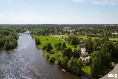 Maison ~126 m² (1949) + rantasauna 2024 + jacuzzi, 4 450 m² (~50 m rive), Kymijoki — Sutela / Kotka — 1