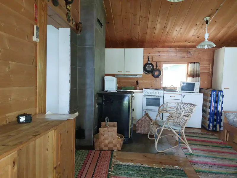 Mökki électrifié ~38 m² (1991) + sauna, 5 830 m² (~50 m rive), Hosusjärvi — Voikoski / Kouvola — 7