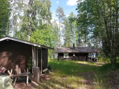 Mökki électrifié ~38 m² (1991) + sauna, 5 830 m² (~50 m rive), Hosusjärvi — Voikoski / Kouvola — 1