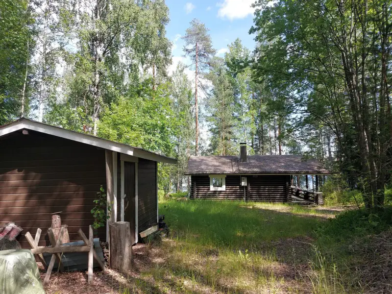 Mökki électrifié ~38 m² (1991) + sauna, 5 830 m² (~50 m rive), Hosusjärvi — Voikoski / Kouvola — 1