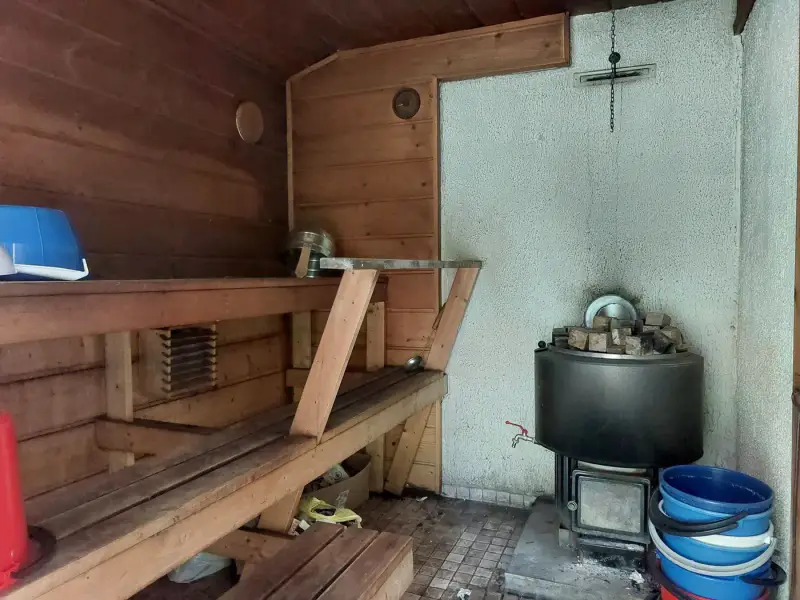Mökki électrifié ~38 m² (1991) + sauna, 5 830 m² (~50 m rive), Hosusjärvi — Voikoski / Kouvola — 15
