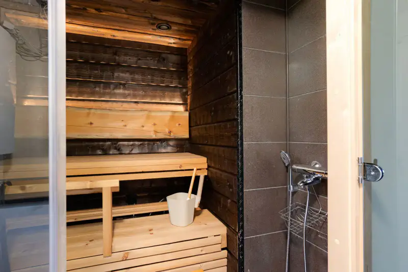 Villa 2020 ~66 m² + sauna, rive privée Tihvetjärvi, 2 530 m² — Vuohijärvi / Kouvola — 18