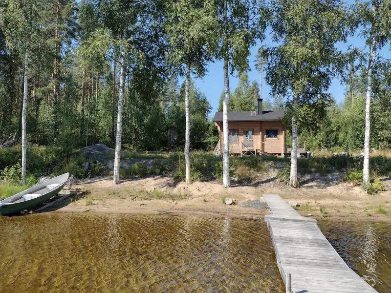 Maison 1939 ~140 m² + hall acier, ~7,5 ha rive lac — Paljakka / Kouvola — 18