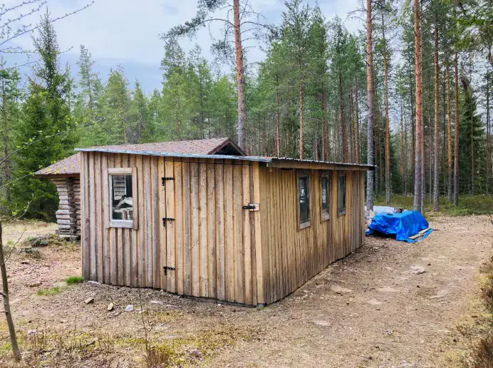 Propriété forestière de 9 ha avec 400 m de rive privée sur l’Ullavanjoki, île privée, chalet en rondins et sauna — Köyris, Kruunupyy — 17