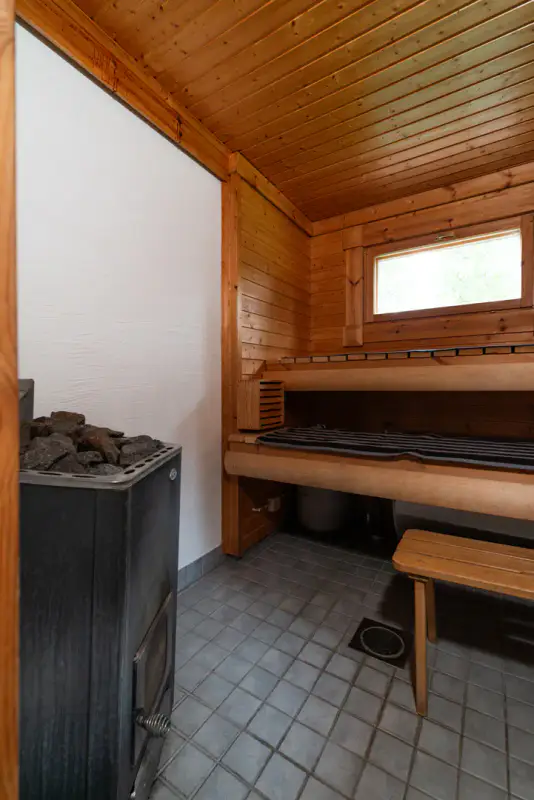 Chalet ~87,5 m² (1968) + sauna, 2 000 m², Lievejärvi (vesijättö) — Päijälä / Kuhmoinen — 13
