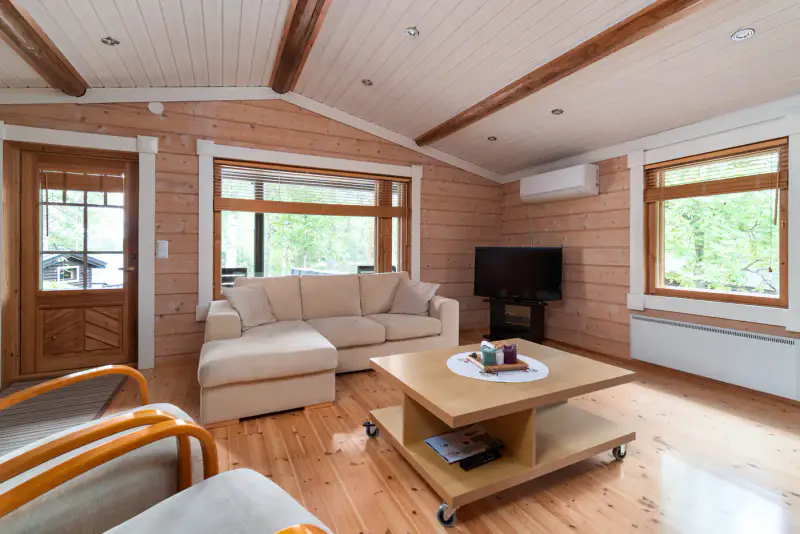 Chalet ~87,5 m² (1968) + sauna, 2 000 m², Lievejärvi (vesijättö) — Päijälä / Kuhmoinen — 9