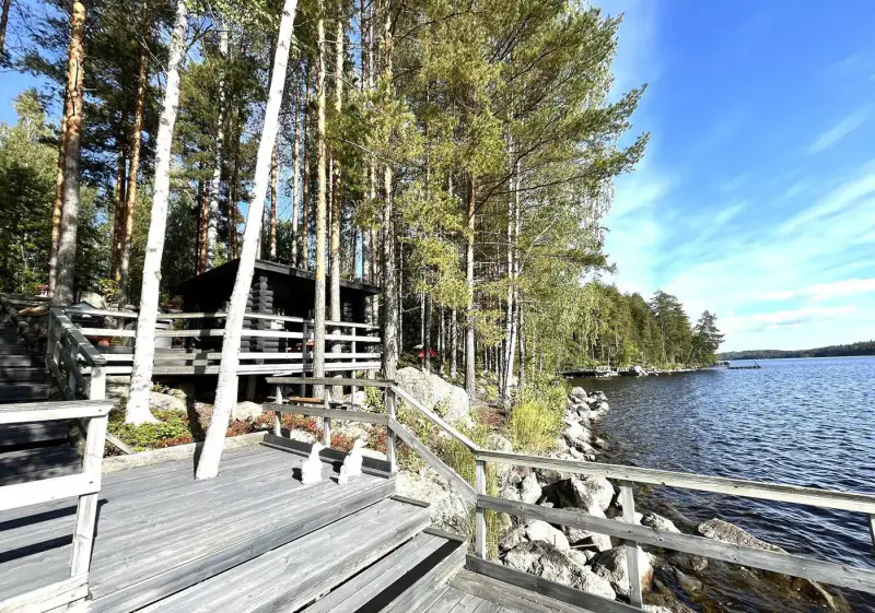 Hirsimökki ~78 m² (2007) + rantasauna, 5 510 m² et rive sud Päijänne — Pihlajakoski / Kuhmoinen — 15