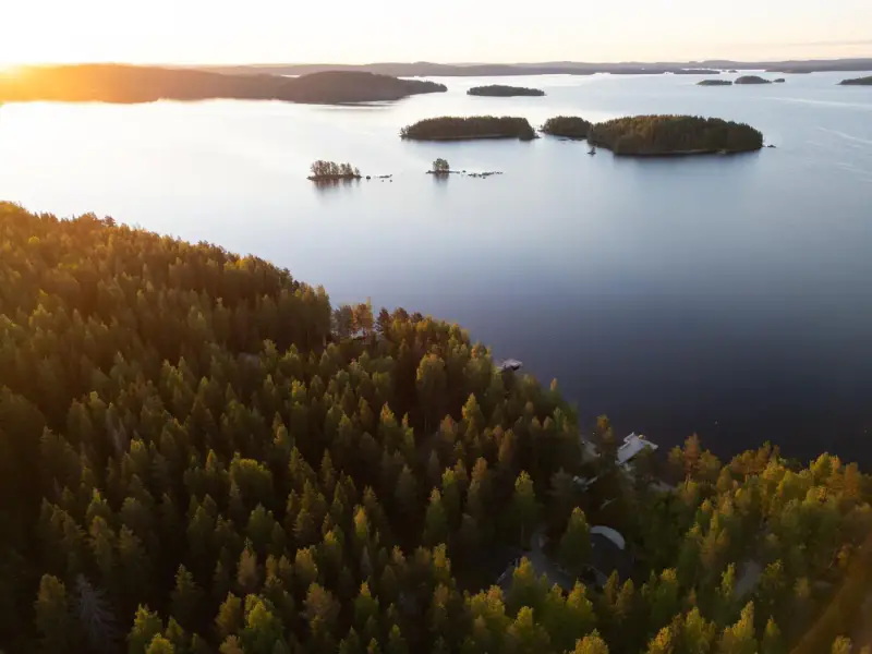 Villa en rondins lamellés (100 m², 5 chambres) + sauna de rive, 4 340 m² sur le Päijänne — Pihlajakoski, Kuhmoinen — 2