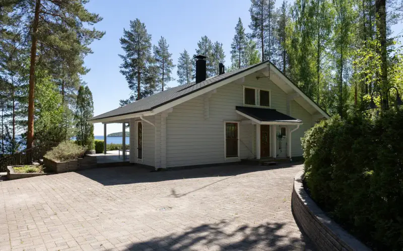 Villa en rondins lamellés (100 m², 5 chambres) + sauna de rive, 4 340 m² sur le Päijänne — Pihlajakoski, Kuhmoinen — 4