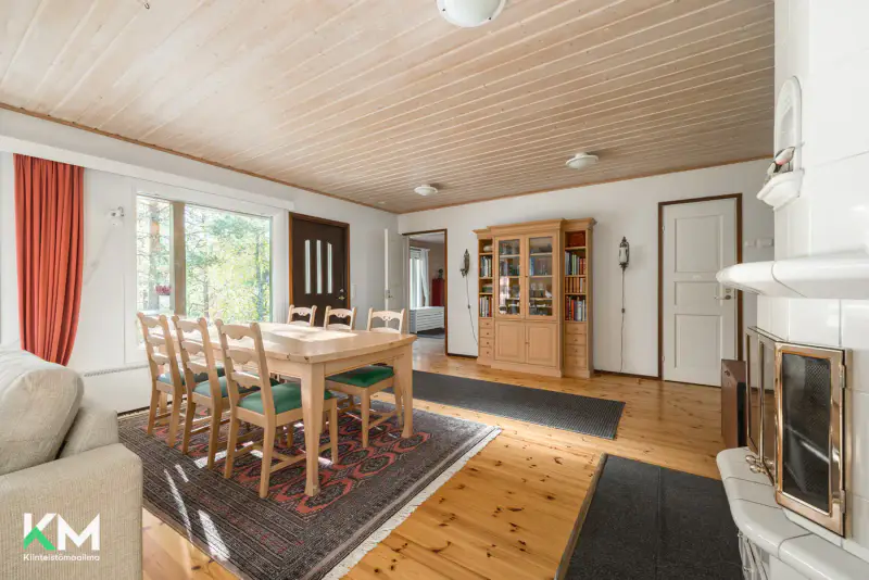 Villa loisir ~145 m² (1992) + saunamökki, 6 230 m² (~116 m rive), Rakojärvi — Kylämä / Kuhmoinen — 11