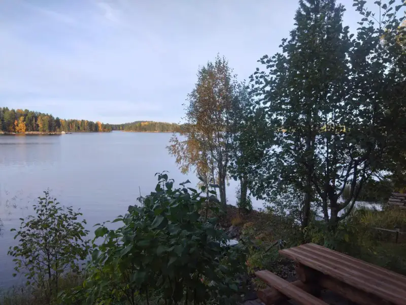 Mökki 1984 + sauna intégré et aitta, 2 370 m² rive privée Suvasvesi — Vehmersalmi / Kuopio — 4