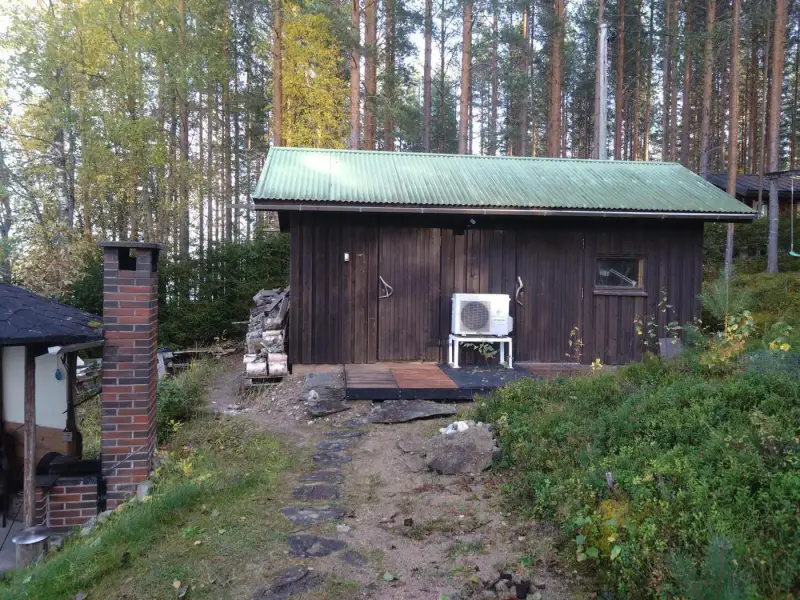 Mökki 1984 + sauna intégré et aitta, 2 370 m² rive privée Suvasvesi — Vehmersalmi / Kuopio — 10