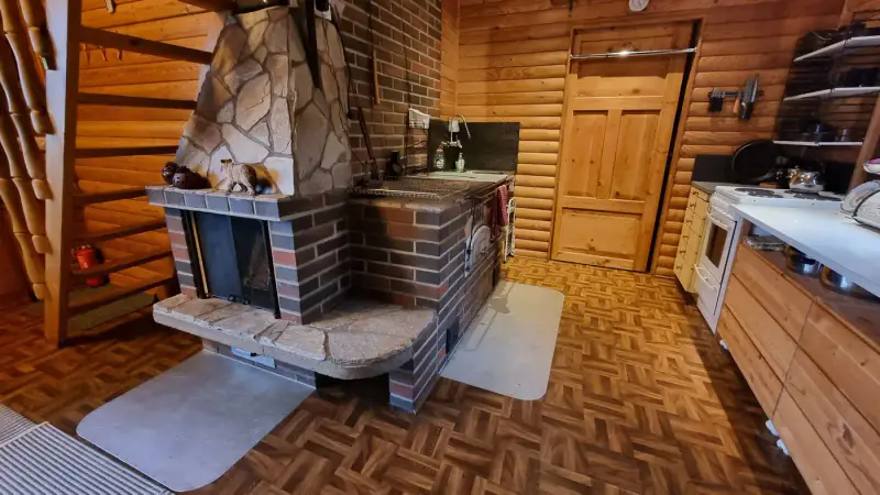 Mökki 1984 + sauna intégré et aitta, 2 370 m² rive privée Suvasvesi — Vehmersalmi / Kuopio — 8
