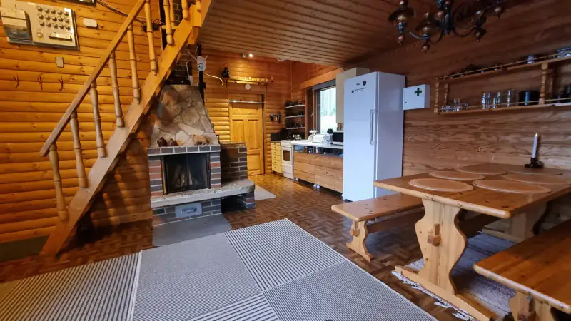 Mökki 1984 + sauna intégré et aitta, 2 370 m² rive privée Suvasvesi — Vehmersalmi / Kuopio — 6