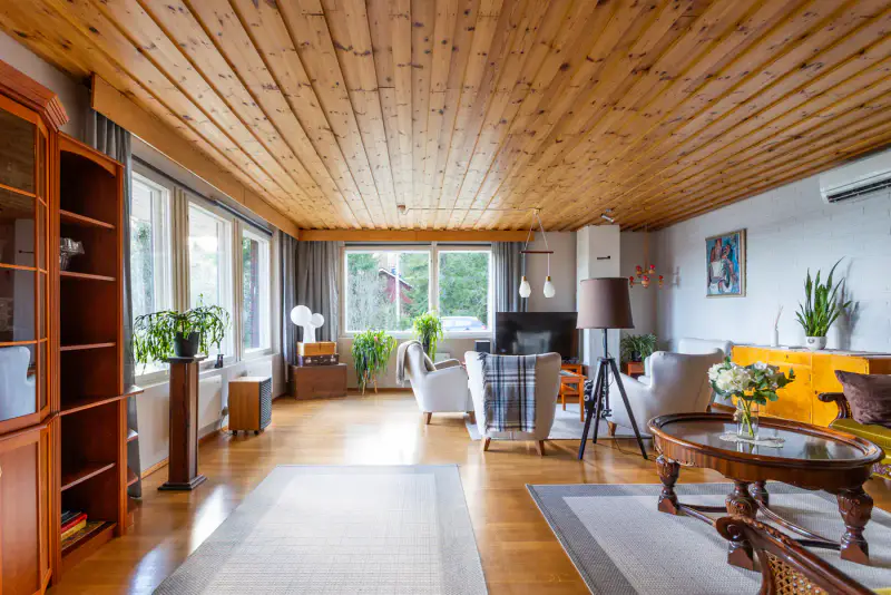 Maison en briques 180 m² (1969), nombreuses rénovations, sauna à bois, 2 970 m² et rive privée avec ponton sur l’Iso-Lauas — Airaksela / Kuopio — 12