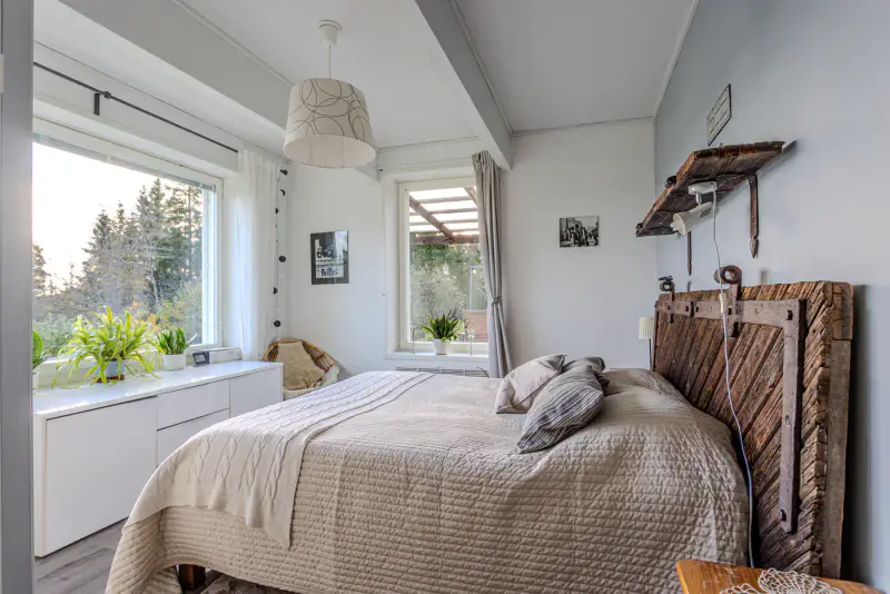 Maison en briques 180 m² (1969), nombreuses rénovations, sauna à bois, 2 970 m² et rive privée avec ponton sur l’Iso-Lauas — Airaksela / Kuopio — 13