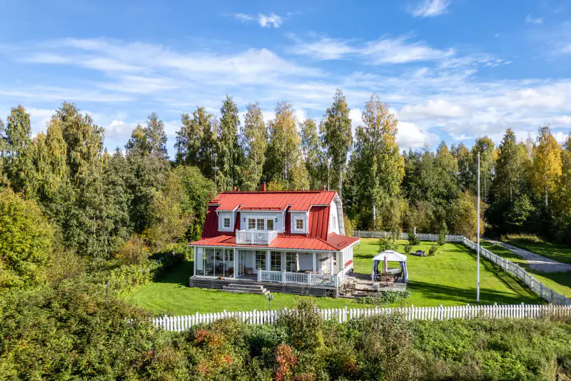 Maison mansarde ~176 m² (2005), 2,52 ha, Alus-Pölläkkä — Riistavesi / Kuopio — 5