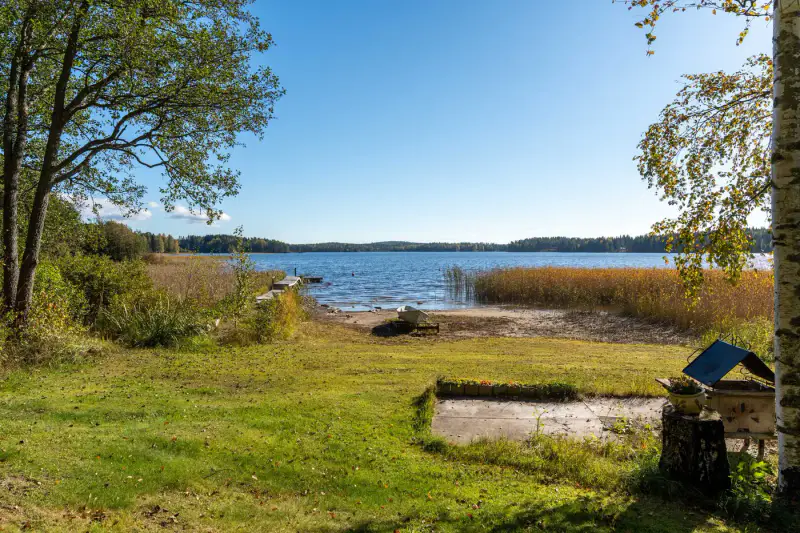 Maison plain-pied 1986 ~192 m², rive Kihonvesi/Kallavesi + rantasauna — Kurkiharju / Kuopio — 4