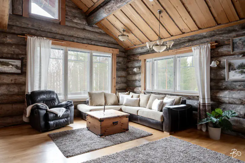 Maison kelohirsi ~213 m² (2008) + sauna, ~4,86 ha, Kallavesi — Kaislastenlahti / Kuopio — 2