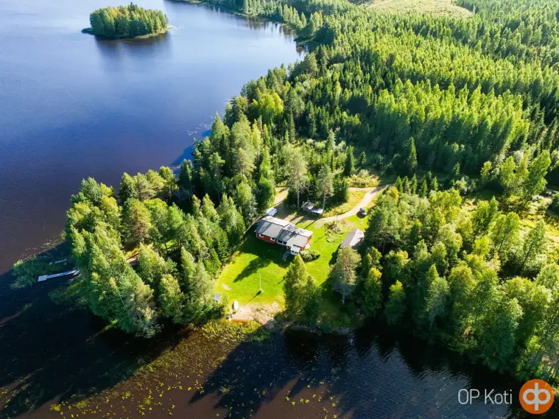 Omakotitalo ~120 m² (1982/1996) + savusauna, 7 760 m², Syvärijärvi — Palonurmi / Kuopio — 1