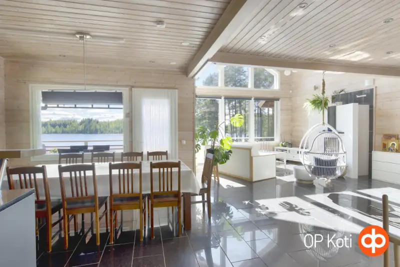 Maison ~171 m² (2009) + sauna, 2 530 m² (~100 m rive), Syväri — Nilsiä / Kuopio — 8