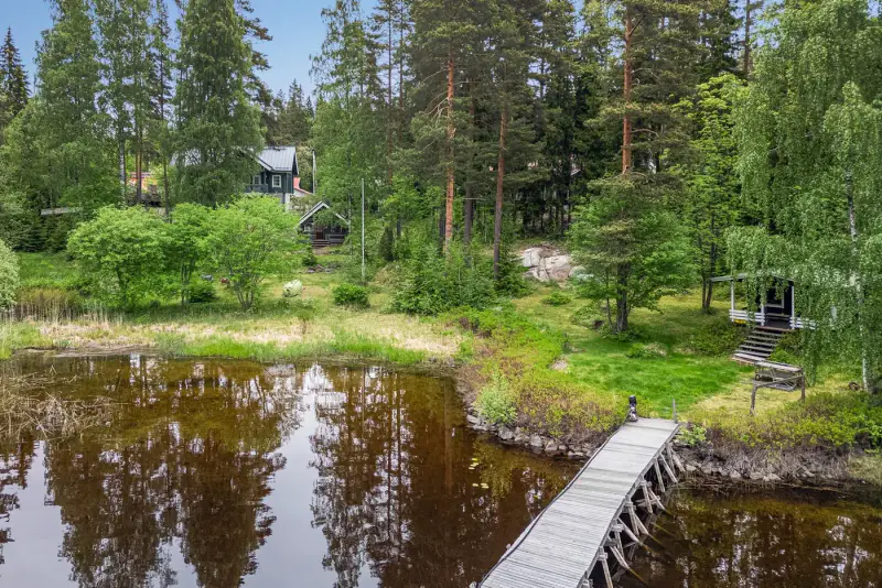 Terrain constructible 1 611 m² rive lac (määräala), droit à bâtir ~e 0,35 — Saaristokaupunki / Kuopio — 1