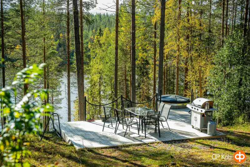 Mökki en rondins (1991) + sauna à bois et sauna-tupa, 2,31 ha et ~150 m de rive privée plein sud sur le Saapunki — Kuusamo — 11