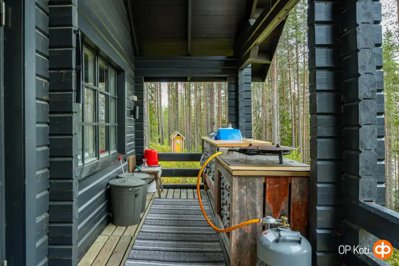 Mökki en rondins (1991) + sauna à bois et sauna-tupa, 2,31 ha et ~150 m de rive privée plein sud sur le Saapunki — Kuusamo — 8