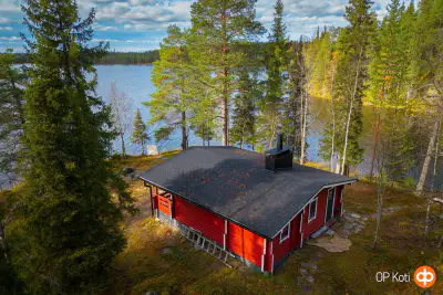 Hirsimökki ~35 m² (1972) + venevaja, 2 000 m² (~90 m rive), Ihtinki — Ruka / Kuusamo — 1