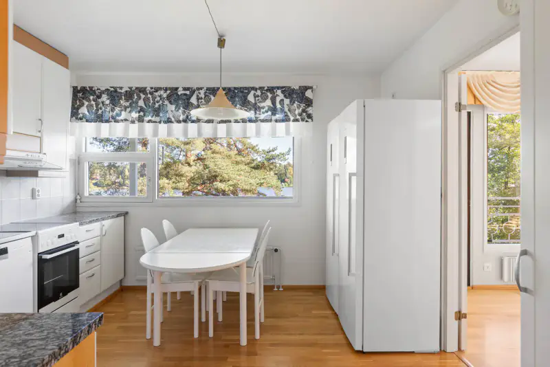 Maison ~135 m² (1982) + sauna / piscine, 1 806 m² (~41 m rive), Kymijärvi — Karisto / Lahti — 7
