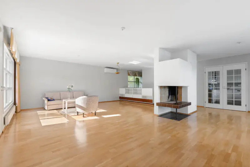 Maison ~135 m² (1982) + sauna / piscine, 1 806 m² (~41 m rive), Kymijärvi — Karisto / Lahti — 15