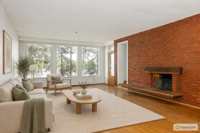 Omakotitalo ~206 m² (1965) + rantasauna, 2 056 m², Joutjärvi — Ruola / Lahti — 1