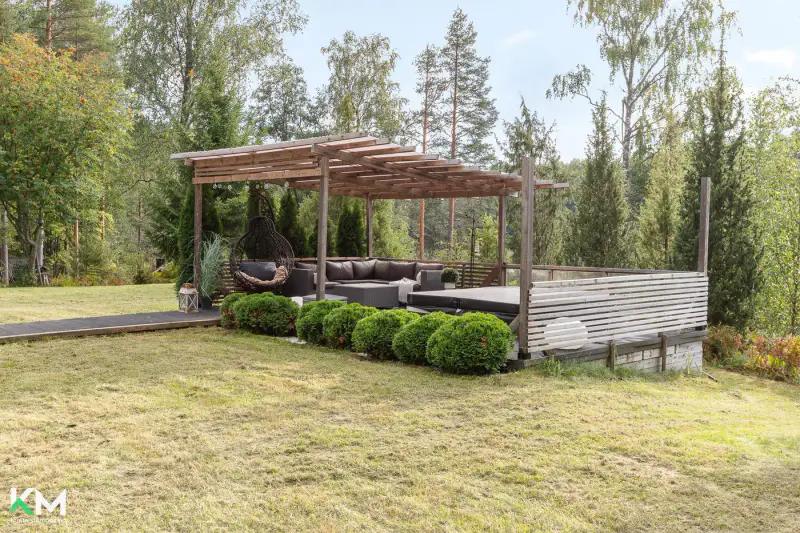 Villa Unto Ojonen 270 m² (1992) + sauna de rive, ~150 m de rive, määräala ~0,97 ha — Nastola / Lahti — 12