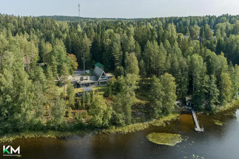Villa Unto Ojonen 270 m² (1992) + sauna de rive, ~150 m de rive, määräala ~0,97 ha — Nastola / Lahti — 1