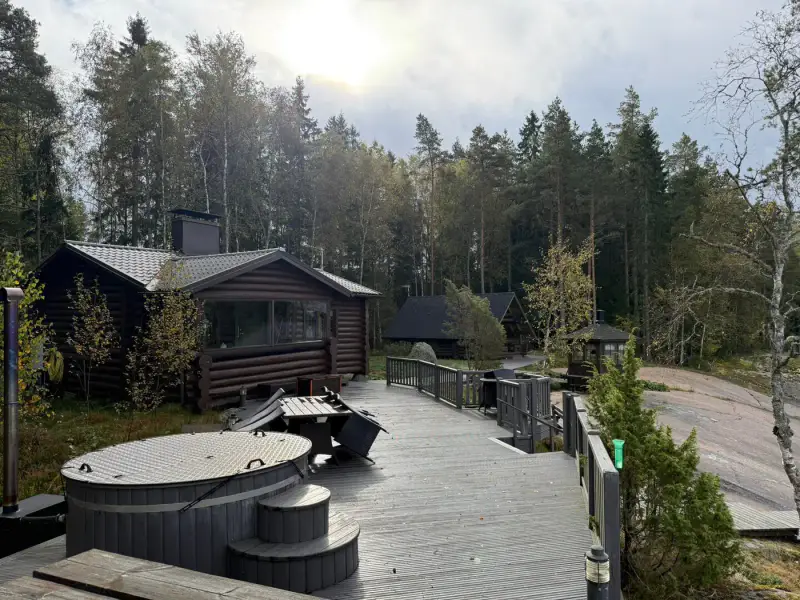 Mökki ~60 m² (1950) + 2 aittas, 4 700 m², Otajärvi — Laitila — 2