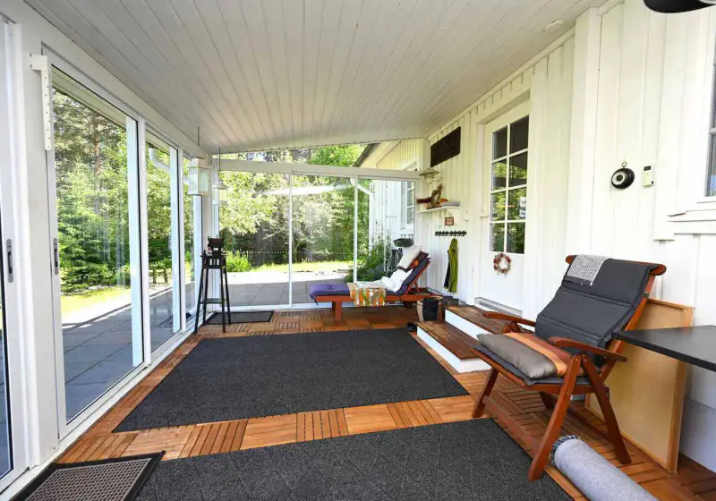 Maison de rive de 1984 rénovée et agrandie en 2011 (73,5 m²) + sauna, 75 m de rive privée et 8 500 m² sur l’Onkivesi — Väisälänmäki / Lapinlahti — 16