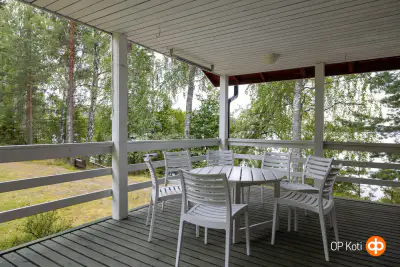Mökki ~72 m² (années 80) + sauna, 4 950 m², Lankajärvi — Kuusa / Laukaa — 1