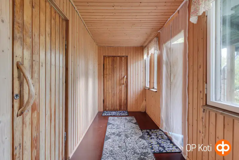 Mökki ~40 m² (1981) + aitta, 12 860 m², Saimaa — Kuukanniemi / Lemi — 7