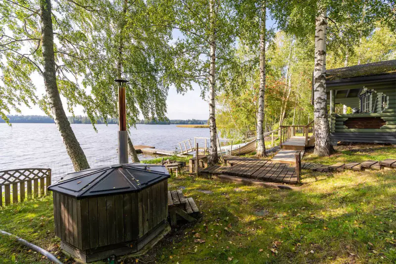 Grande maison rondins ~192 m² (1992) + rantasauna, rive Pyhäjärvi, 3 800 m² — Niemenpää / Lempäälä — 7