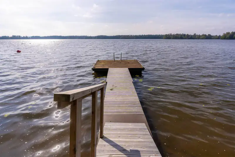 Grande maison rondins ~192 m² (1992) + rantasauna, rive Pyhäjärvi, 3 800 m² — Niemenpää / Lempäälä — 10