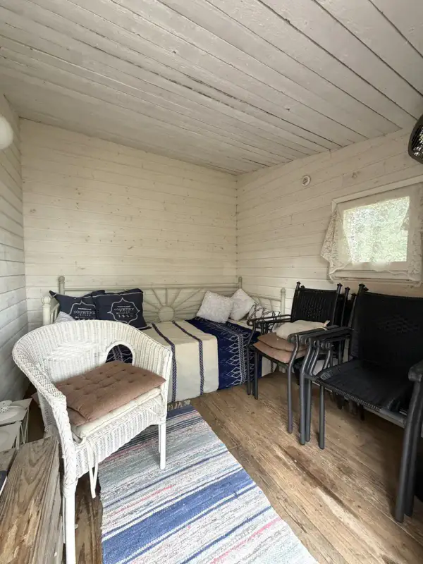 Mökki ~33 m² + rantasauna 2010, rive sud Häyryjärvi, 3 650 m² — Sorsakoski — 13