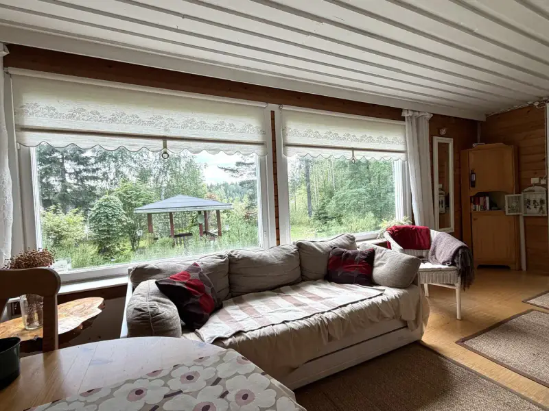 Mökki ~33 m² + rantasauna 2010, rive sud Häyryjärvi, 3 650 m² — Sorsakoski — 6