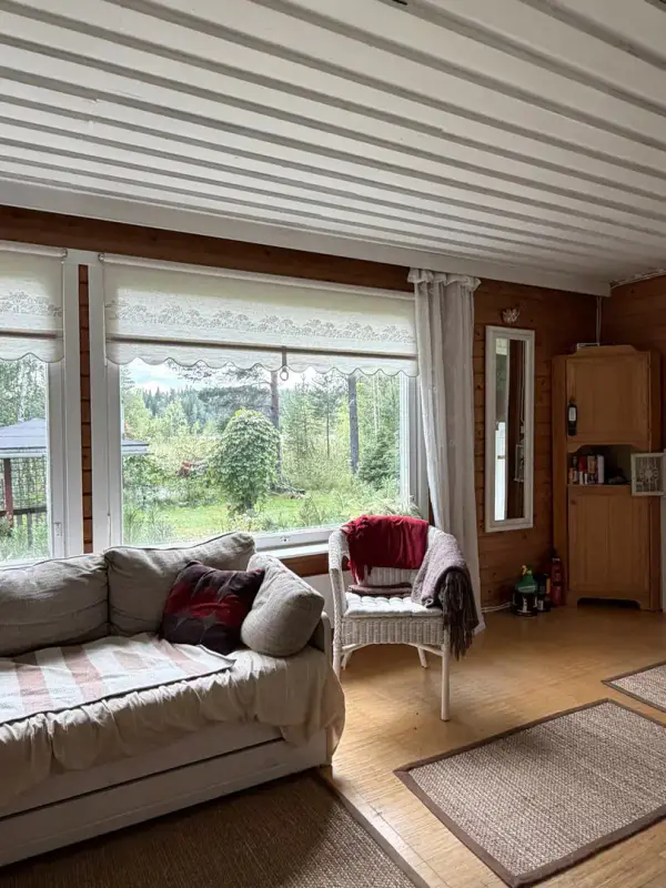 Mökki ~33 m² + rantasauna 2010, rive sud Häyryjärvi, 3 650 m² — Sorsakoski — 5